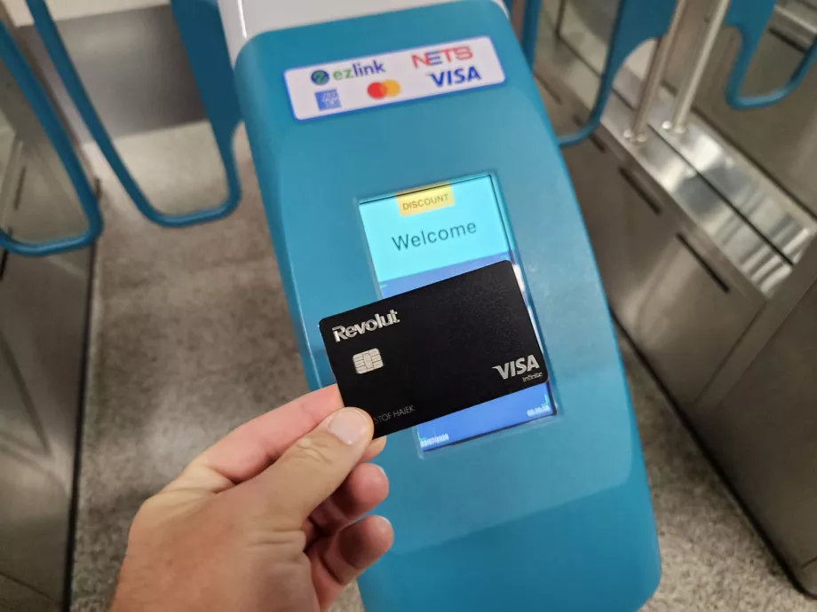 Pagar con tarjeta en el metro