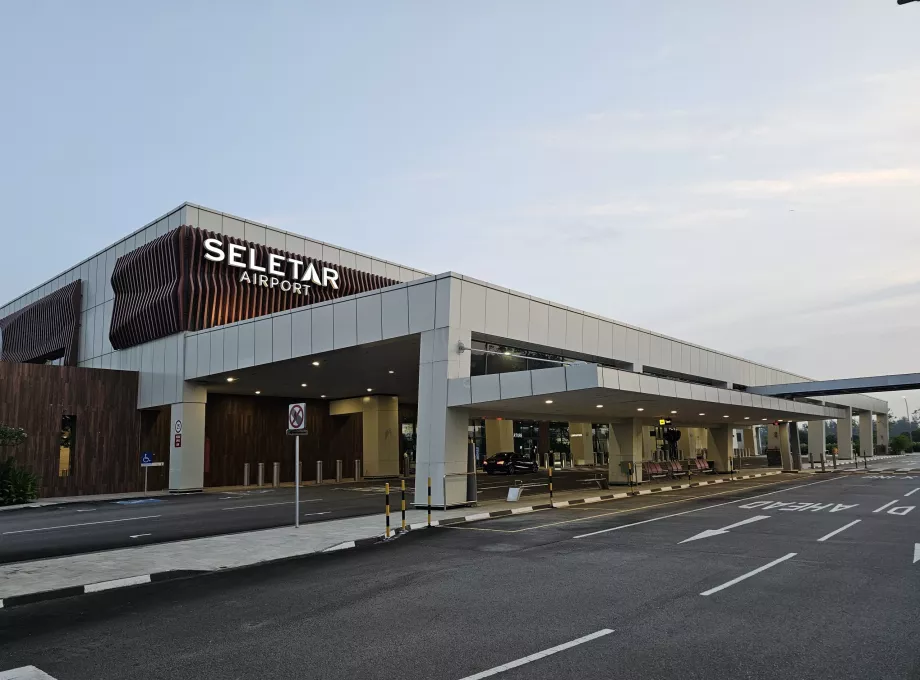 llegada por el aeropuerto de Seletar