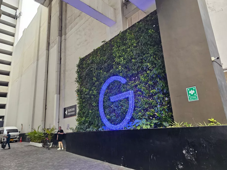 Cartel del Hotel Pullman G