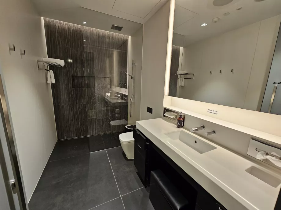 Duchas, ANZ Lounge