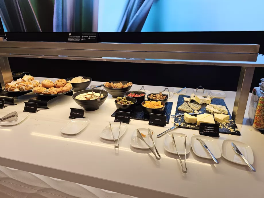ANZ Lounge, que ofrece aperitivos salados